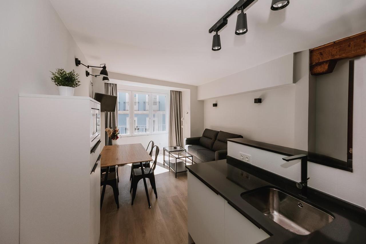 Apartamentos Burgosuites 外观 照片